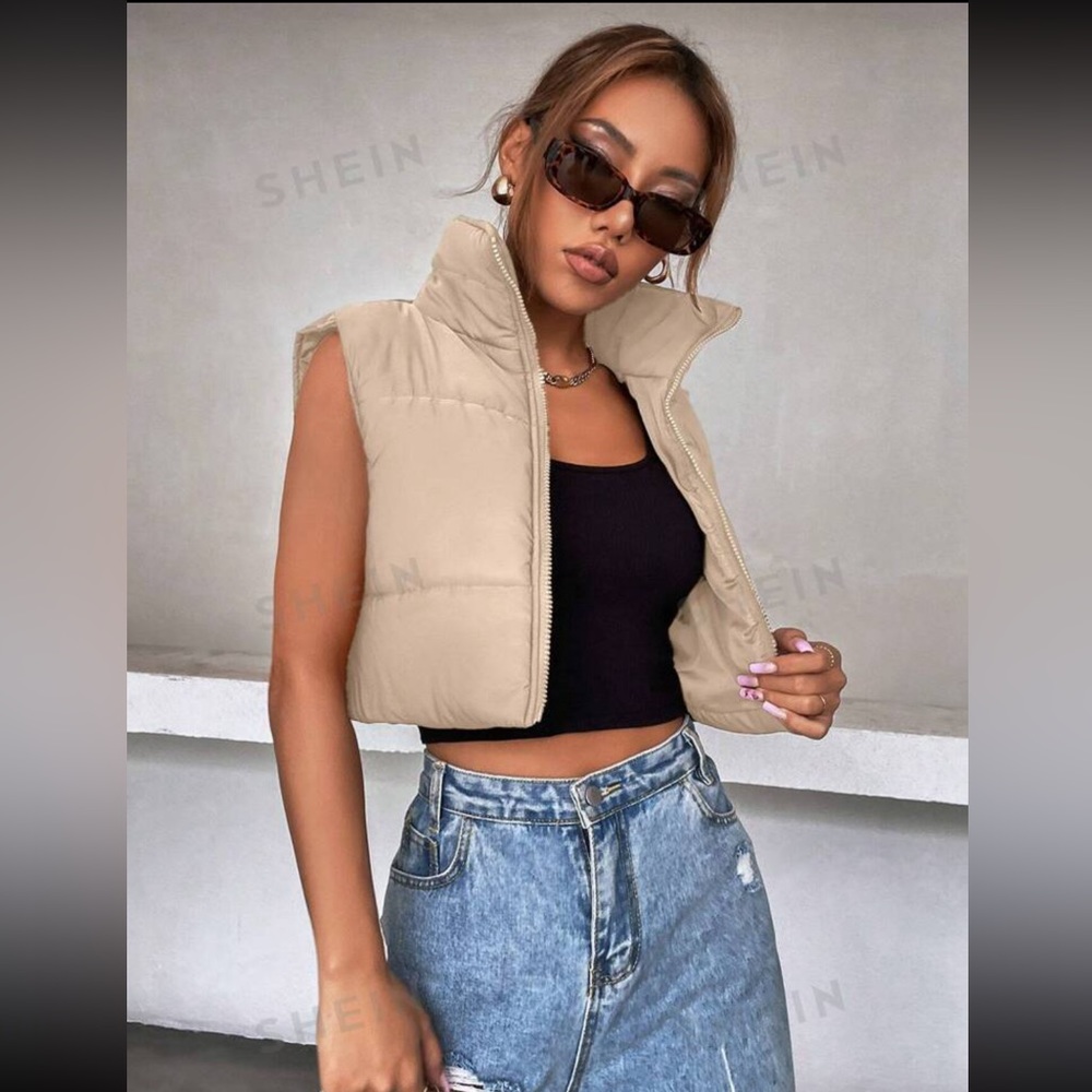 Cropped sleeveless puffer